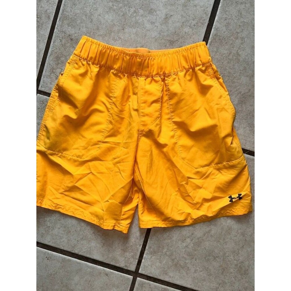 Boys Yellow Under Armour Shorts Size Small